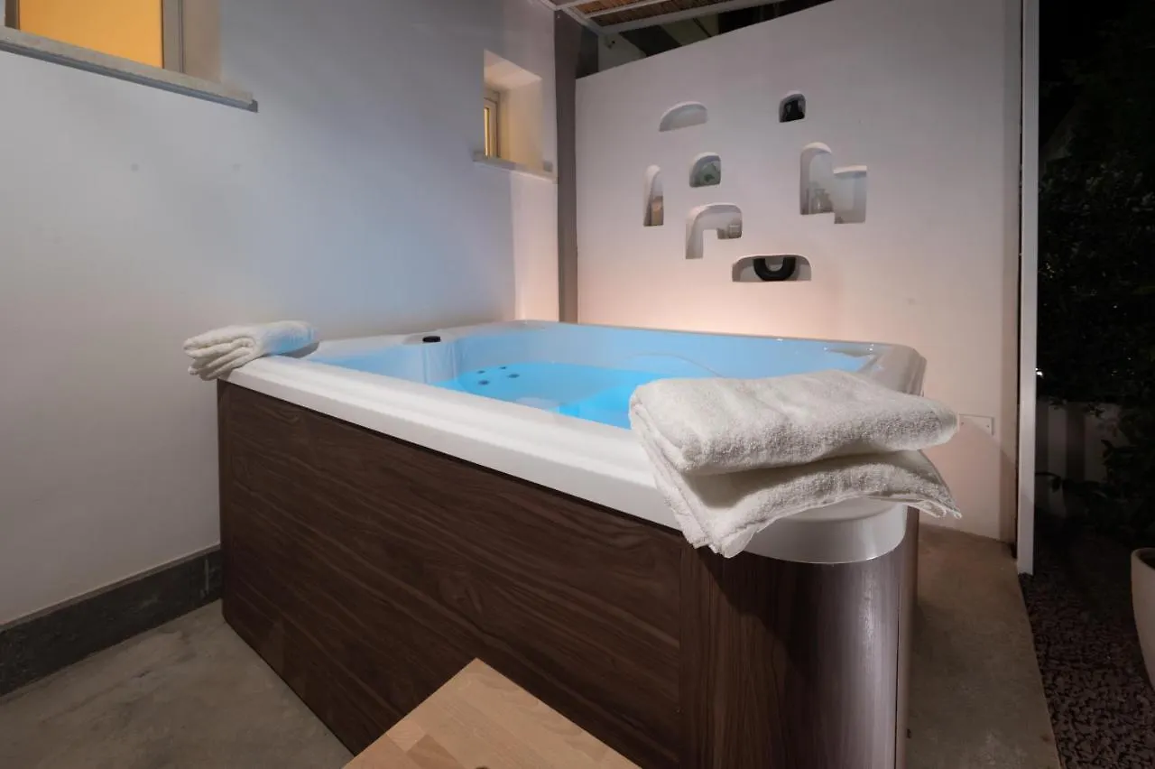 Willa Casa Aive: Jacuzzi And Relax Casteldaccia